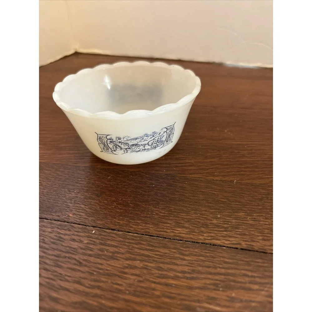 Currier and Ives Vintage Horse and Buggy Custard/Ramekins Cups Milk Glass